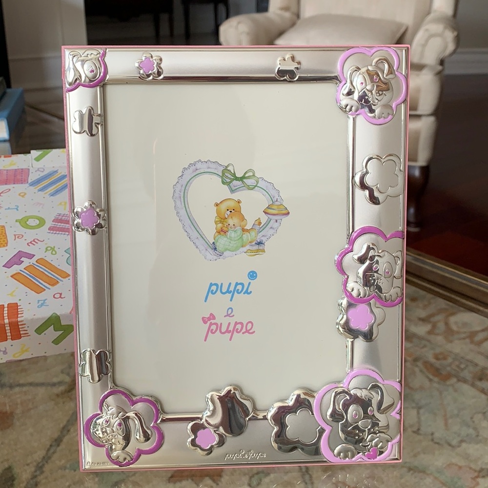 Stunning Pupi e Pupe picture frame